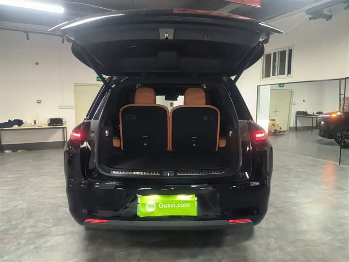 Фото 19 - LiXiang L8