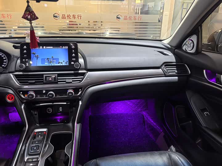 Фото 13 - Honda Accord