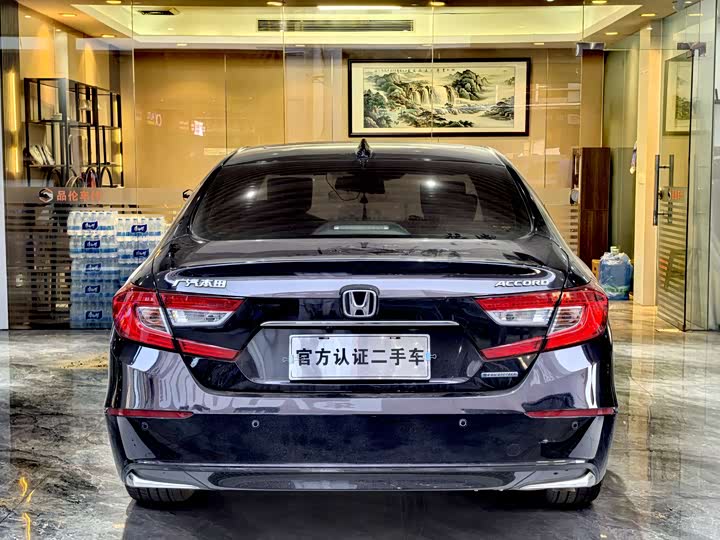 Фото 14 - Honda Accord