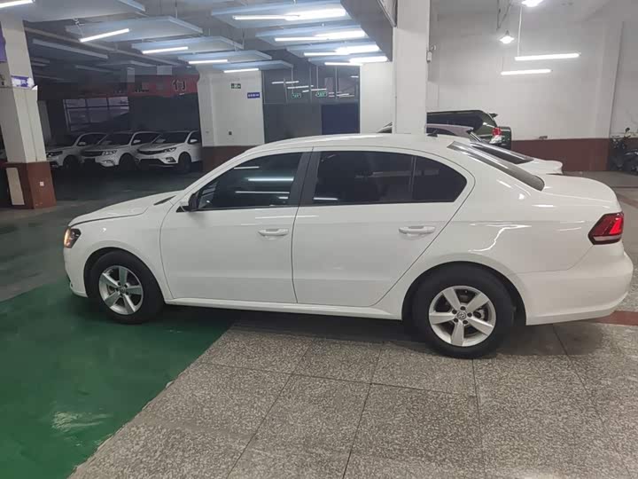 Фото 5 - Volkswagen Lavida