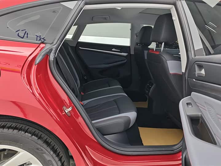 Фото 11 - Volkswagen Lamando L