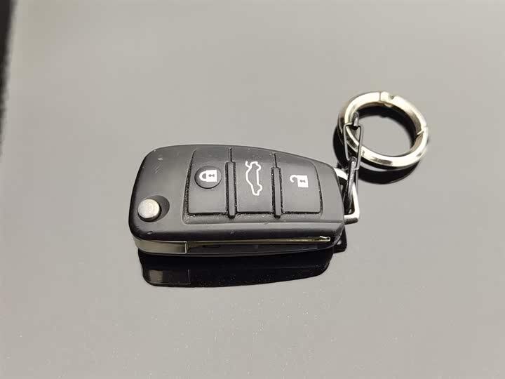 Фото 11 - JAC Refine M4