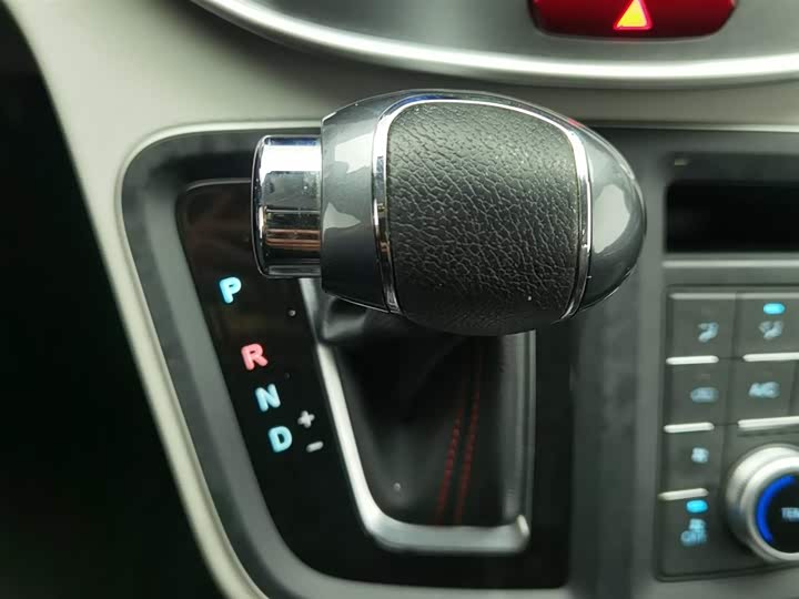 Фото 15 - JAC Refine M4