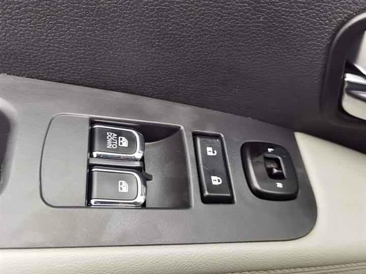 Фото 7 - JAC Refine M4