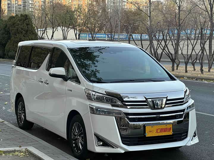 Фото 3 - Toyota Vellfire