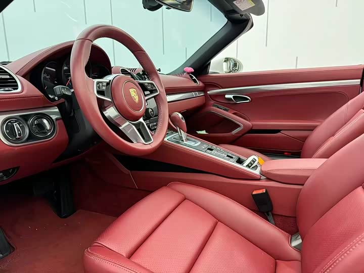 Фото 4 - Porsche 718