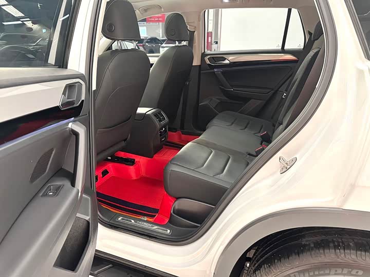 Фото 12 - Volkswagen Tayron