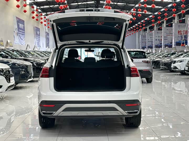 Фото 15 - Volkswagen Tayron