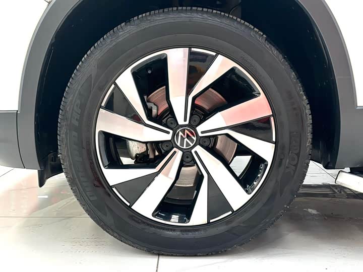 Фото 17 - Volkswagen Tayron