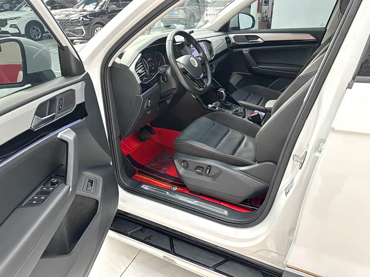 Фото 8 - Volkswagen Tayron