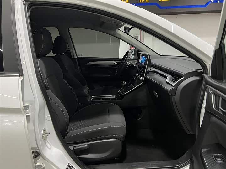 Фото 17 - Haval M6