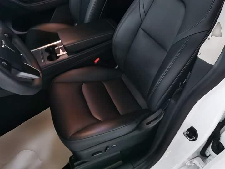 Фото 15 - Tesla Model Y