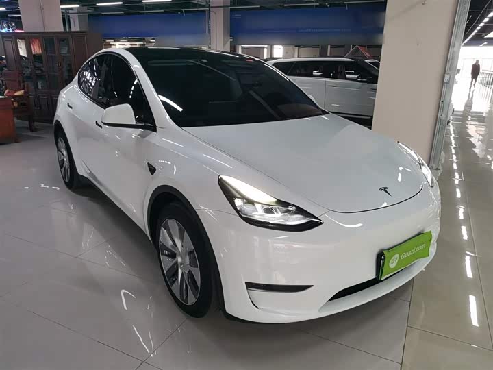 Фото 4 - Tesla Model Y
