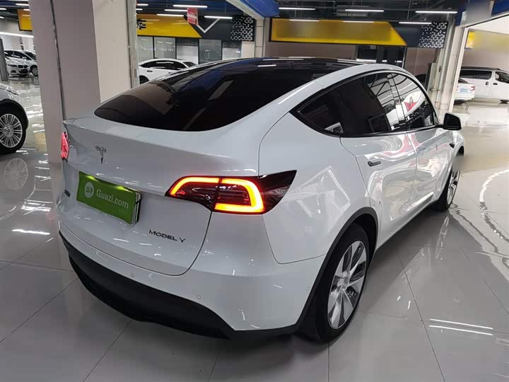 Фото 7 - Tesla Model Y