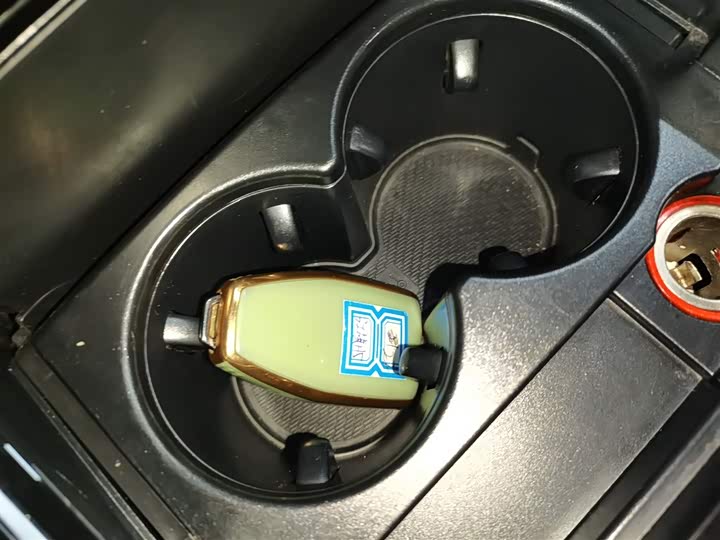 Фото 9 - Hongqi HS5