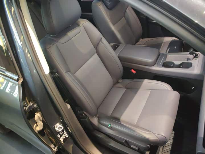 Фото 25 - Leapmotor C10