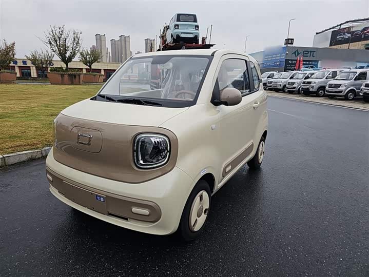 Фото 1 - Bestune Pony