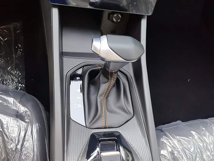 Фото 16 - Dongfeng Aeolus Yixuan GS