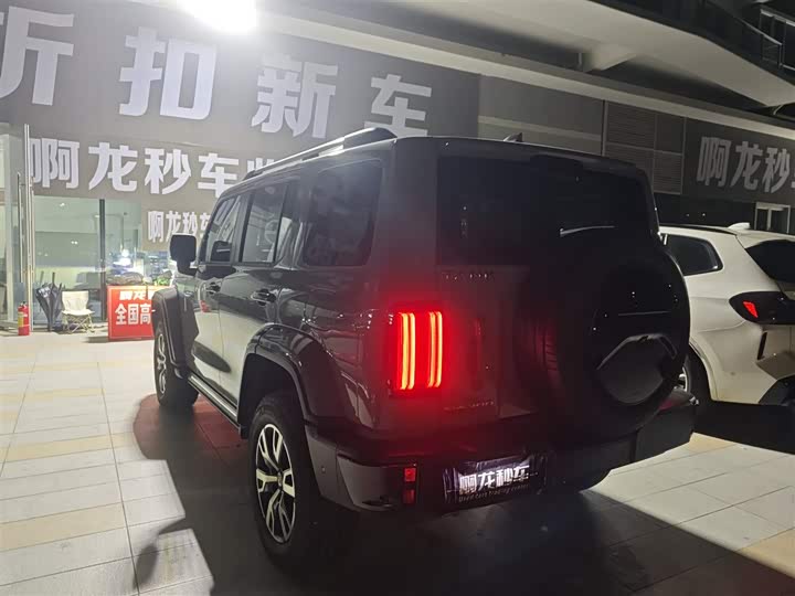 Фото 7 - Tank 300