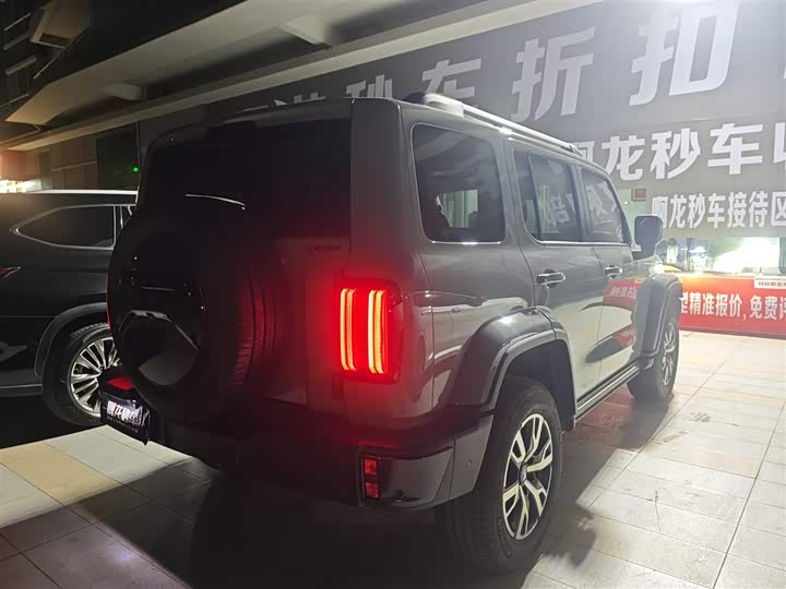 Фото 9 - Tank 300