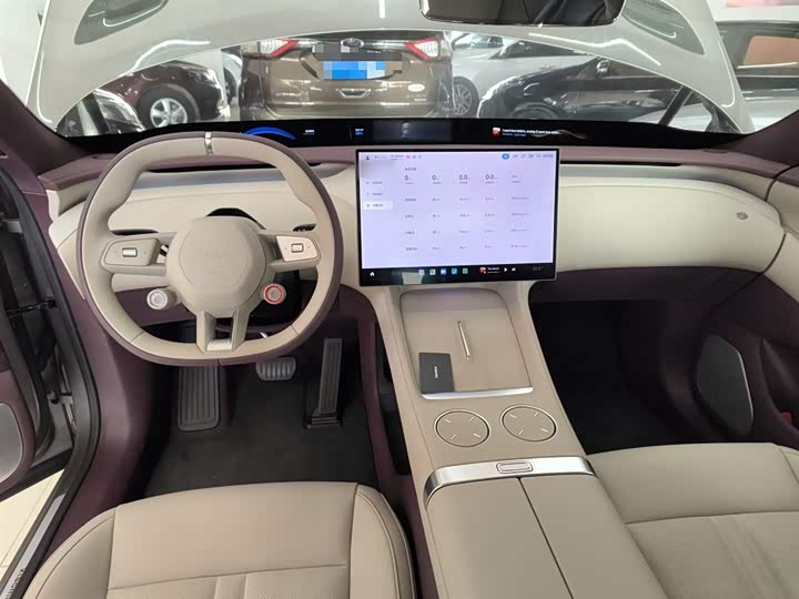 Фото 12 - Xiaomi YU7