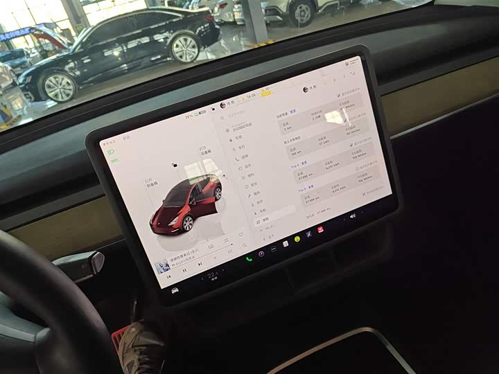 Фото 12 - Tesla Model Y