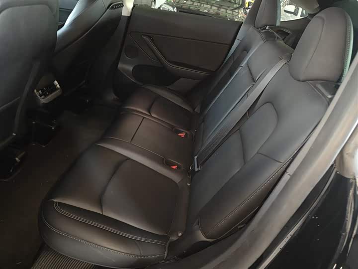 Фото 17 - Tesla Model Y