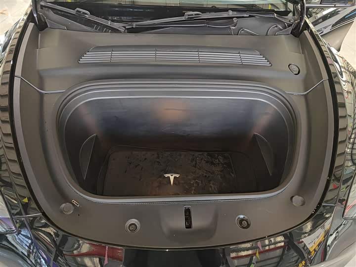 Фото 20 - Tesla Model Y