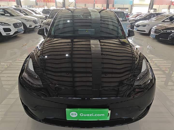 Фото 3 - Tesla Model Y