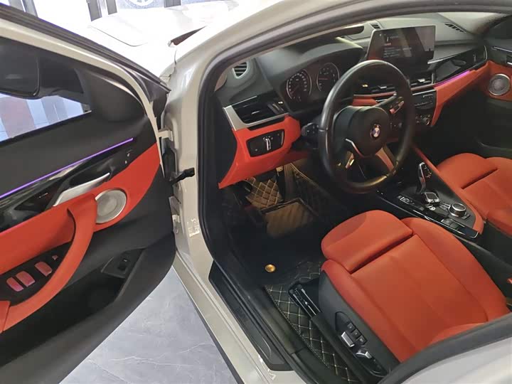 Фото 16 - BMW X2