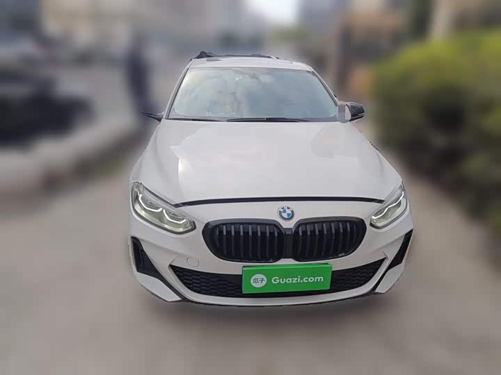 Фото 24 - BMW 1 Series