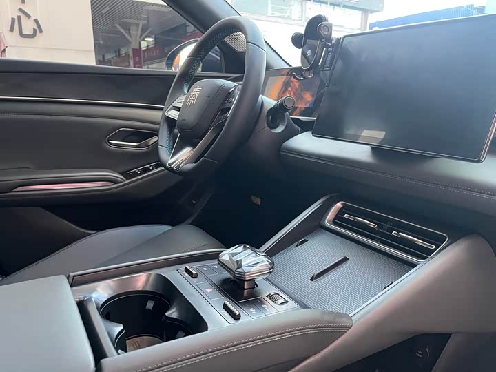 Фото 60 - BYD Qin L