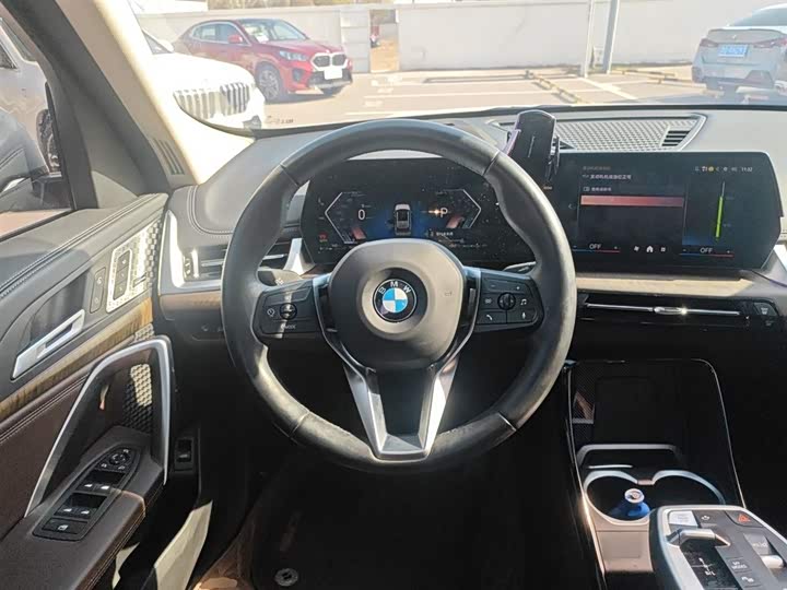 Фото 11 - BMW X1