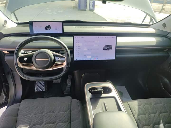 Фото 10 - Exeed Sterra ET