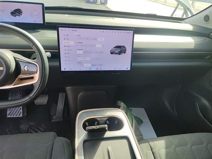 Фото 13 - Exeed Sterra ET