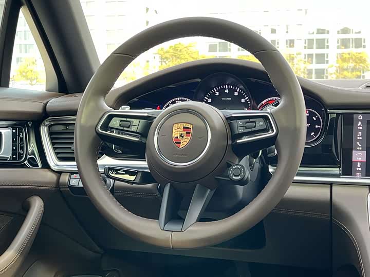 Фото 11 - Porsche Panamera