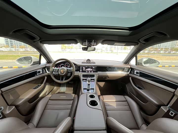 Фото 7 - Porsche Panamera