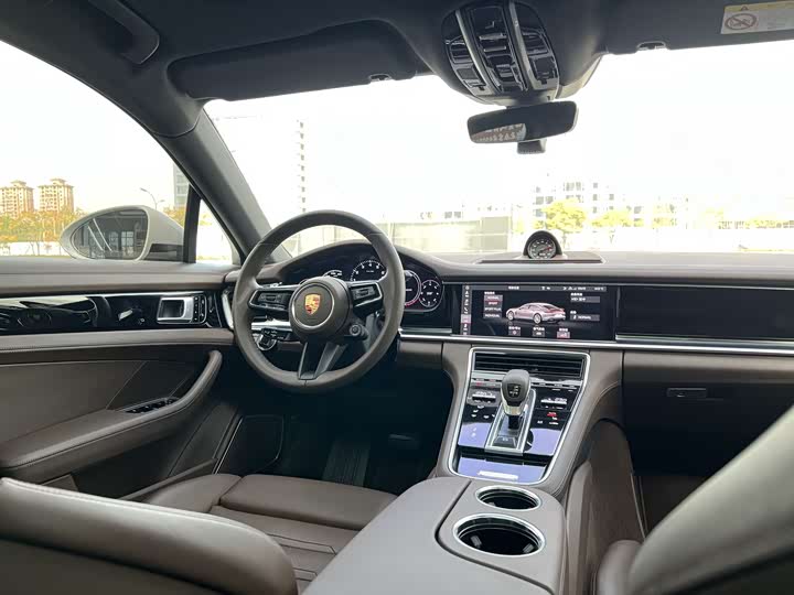 Фото 8 - Porsche Panamera