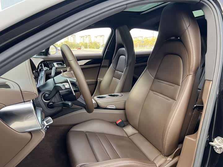 Фото 9 - Porsche Panamera
