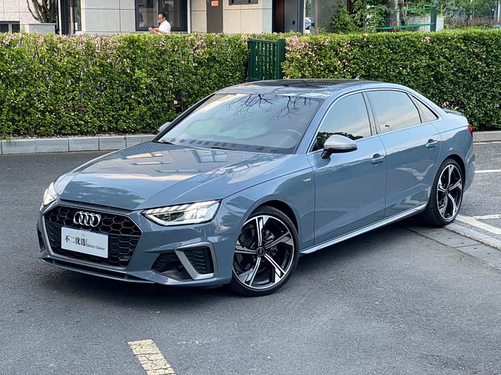 Фото 2 - Audi A4L