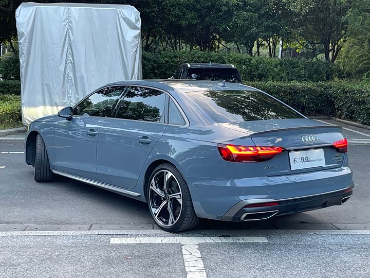 Фото 5 - Audi A4L