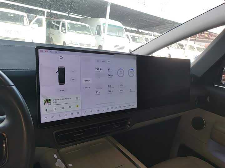 Фото 10 - LiXiang Mega