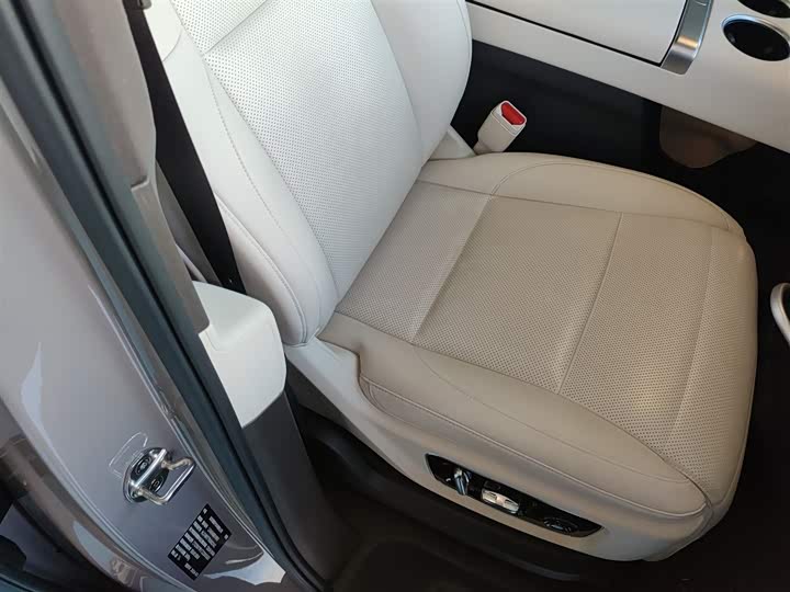 Фото 25 - LiXiang Mega