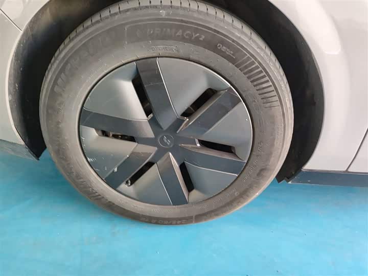 Фото 26 - LiXiang Mega