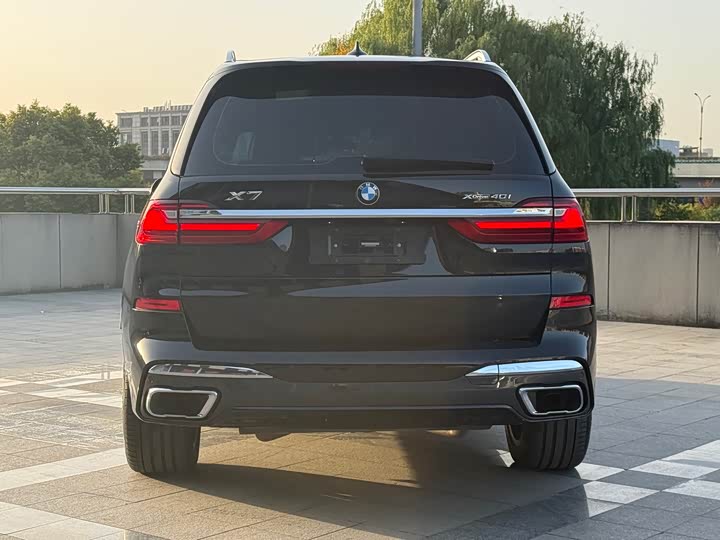 Фото 12 - BMW X7