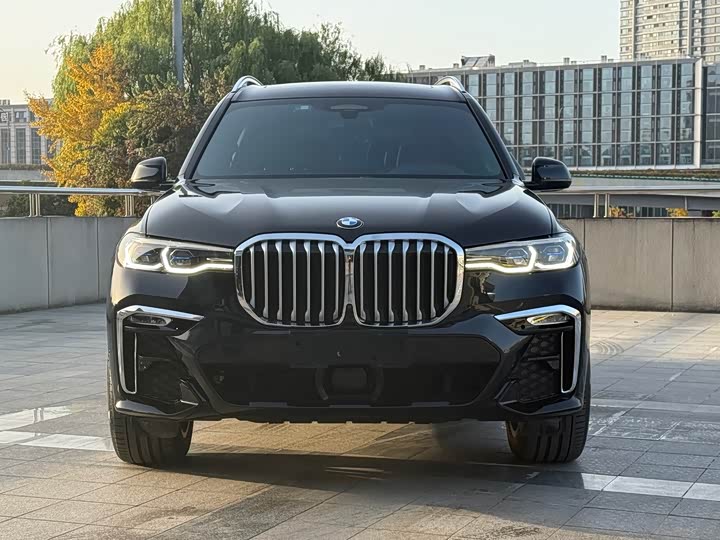Фото 2 - BMW X7