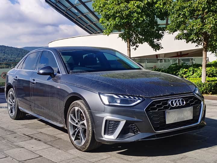 Фото 3 - Audi A4L