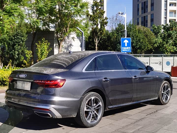 Фото 7 - Audi A4L