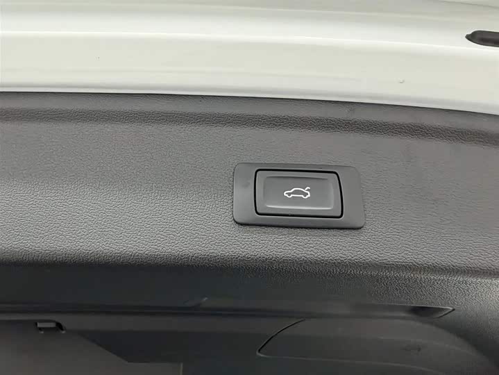 Фото 17 - Audi A3