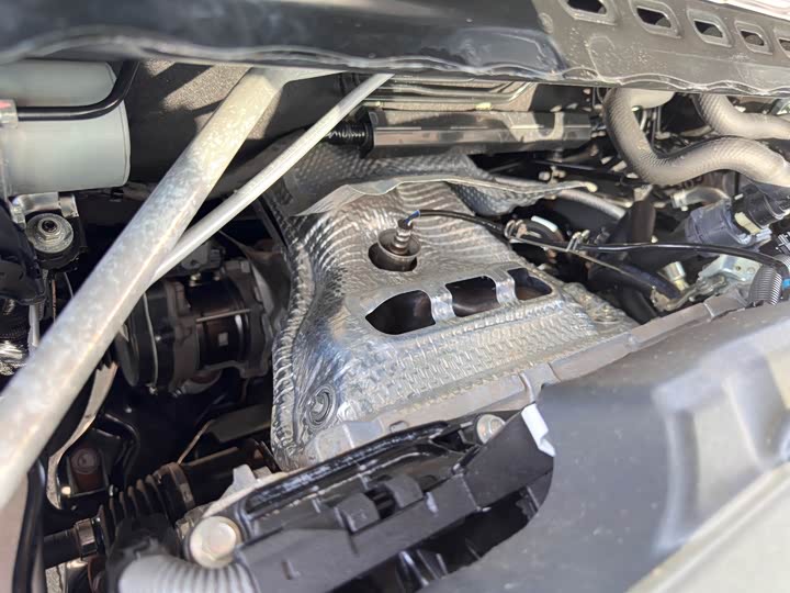 Фото 25 - Toyota Camry